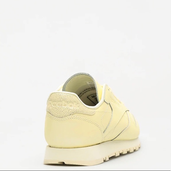 ❌SOLD❌ Reebok Classics, Pale Yellow - Picture 5 of 6